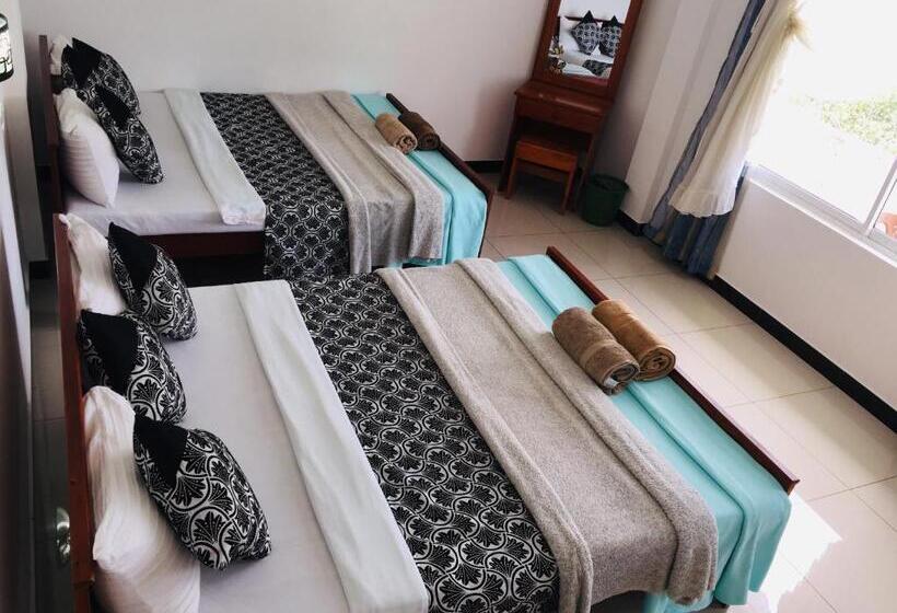 豪华家庭房间, Polo Region Rest Inn