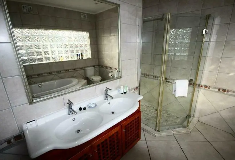 اتاق استاندارد, Whalesong Guest House