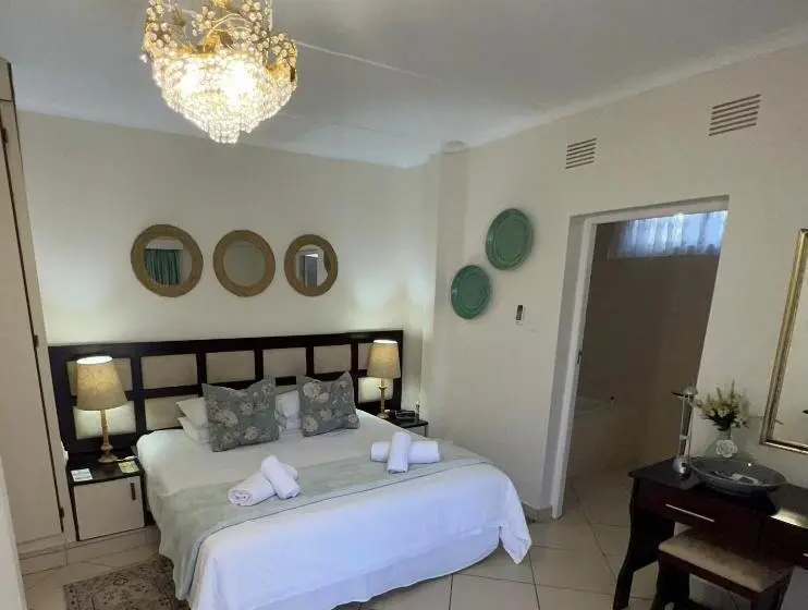 اتاق لوکس سه تخته, Whalesong Guest House