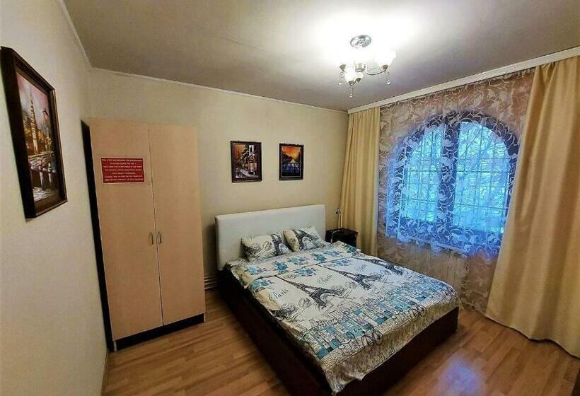 اتاق استاندارد با سرویس بهداشتی مشترک, Hostel Amazing Ionika Centercity
