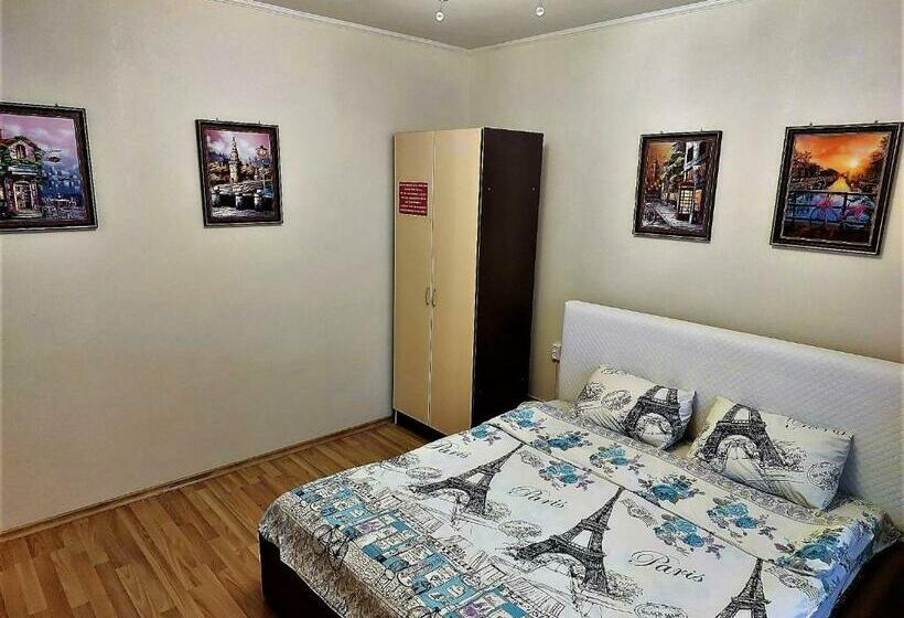 اتاق استاندارد با سرویس بهداشتی مشترک, Hostel Amazing Ionika Centercity