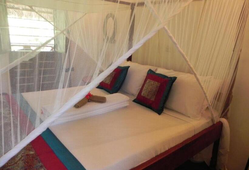 غرفة قياسية مطلّة علي الحديقة, Langi Langi Beach Bungalows