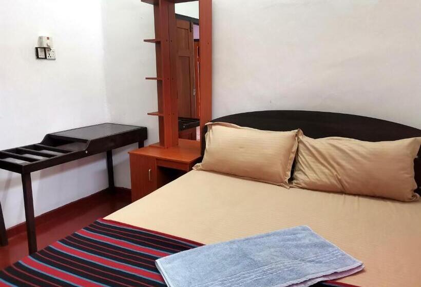 اتاق استاندارد با سرویس بهداشتی مشترک, Nallur Holidays Inn