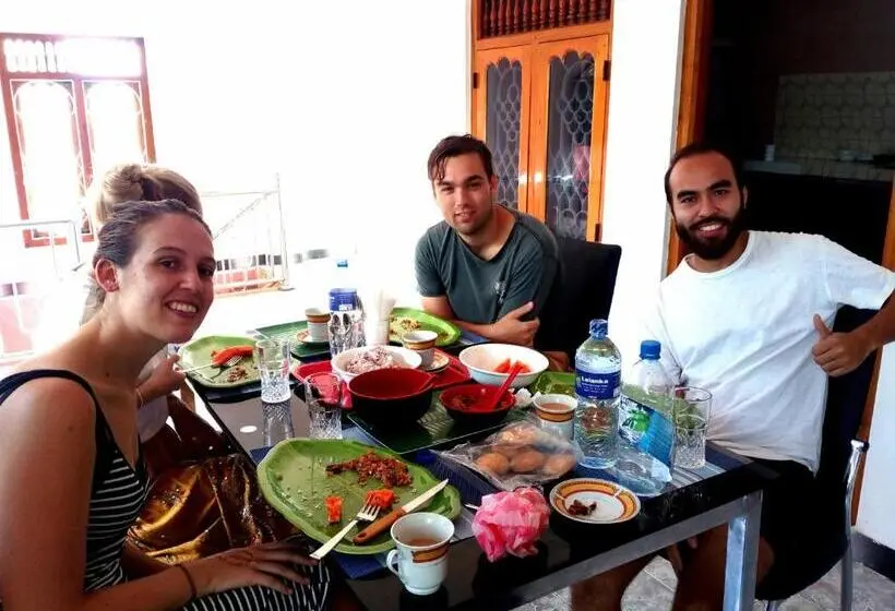 バス共有のスタンダードルーム, Nallur Holidays Inn