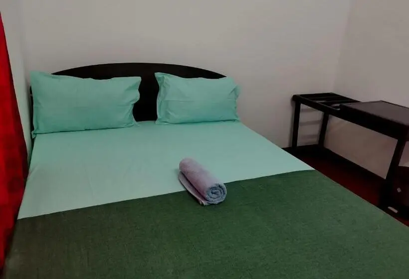 バス共有のスタンダードルーム, Nallur Holidays Inn