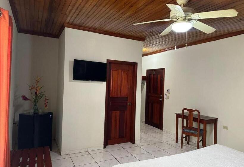 اتاق استاندارد یک نفره, Seagrape Plantation Resort & Dive Center