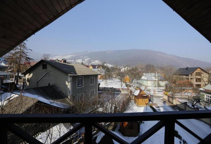 سوییت, Tsvit Paporoti