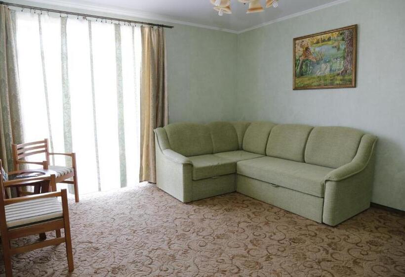 سوییت سوپریور, Tsvit Paporoti