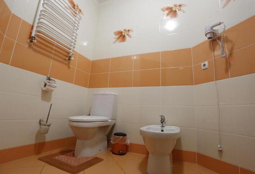 سوییت سوپریور, Tsvit Paporoti