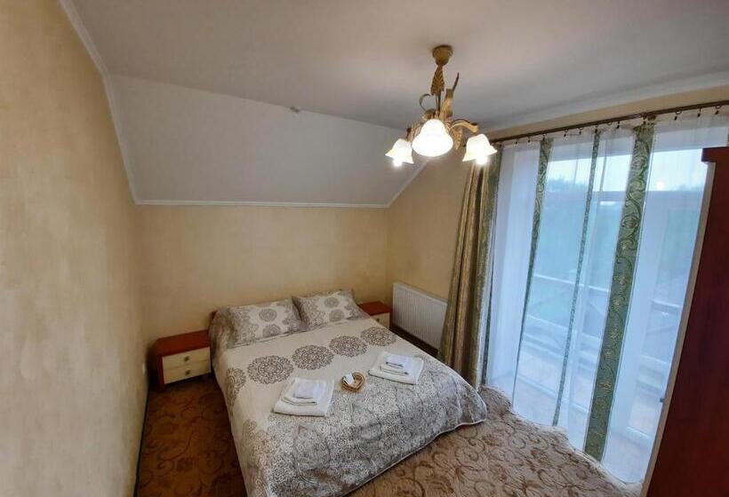 سوییت سوپریور, Tsvit Paporoti