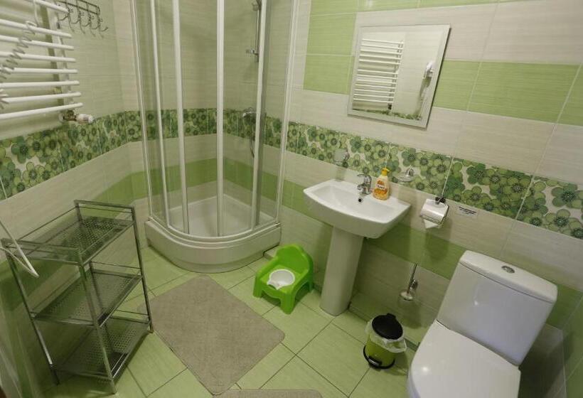 آپارتمان 2 خوابه, Tsvit Paporoti