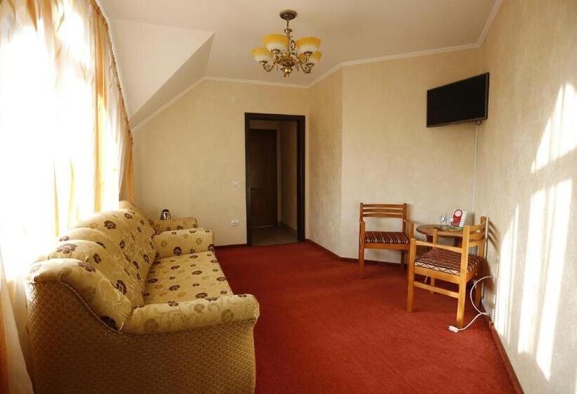 سوییت خانوادگی, Tsvit Paporoti