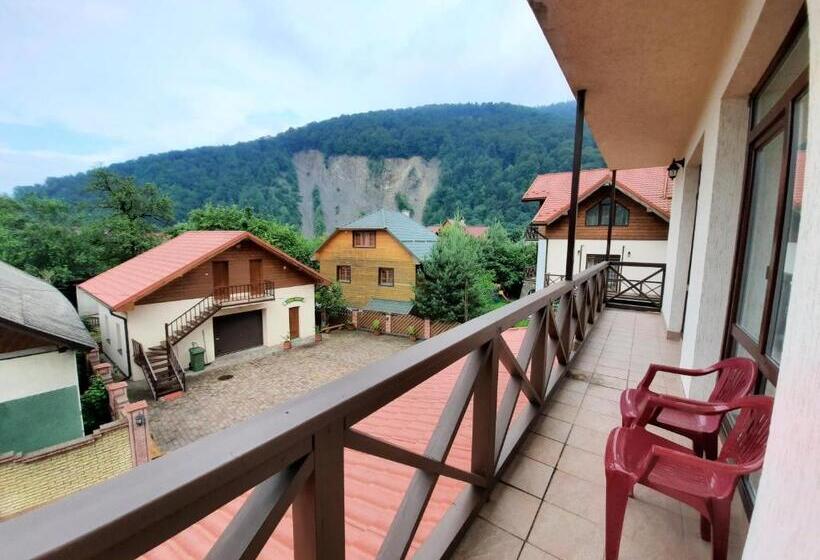 سوییت سوپریور, Tsvit Paporoti