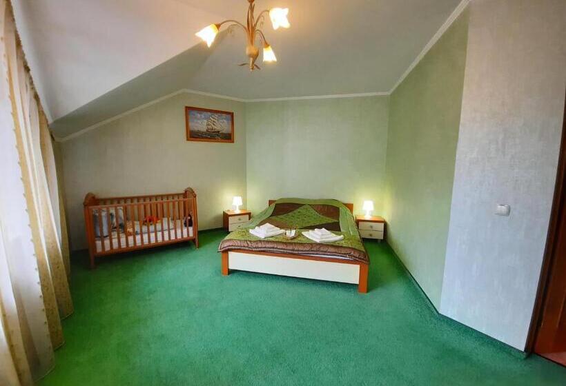 آپارتمان 2 خوابه, Tsvit Paporoti