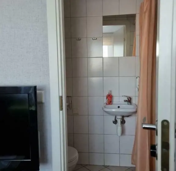 اتاق استاندارد, Kalamaja Hostel