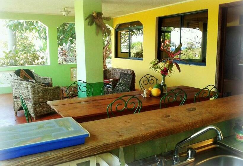 اتاق استاندارد, La Hacienda Hostel