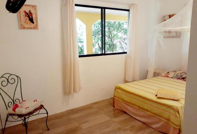 اتاق استاندارد با چشمانداز باغ, La Hacienda Hostel