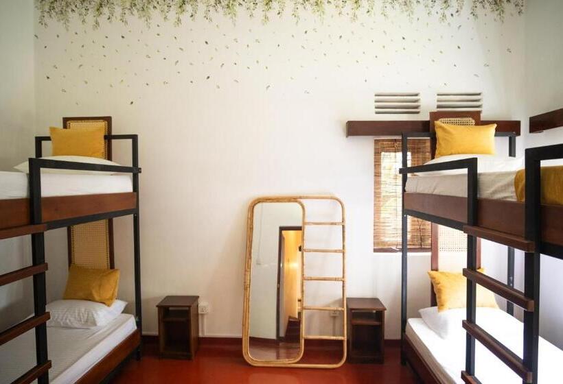 Кровать в Общей Комнате, Bunkalow