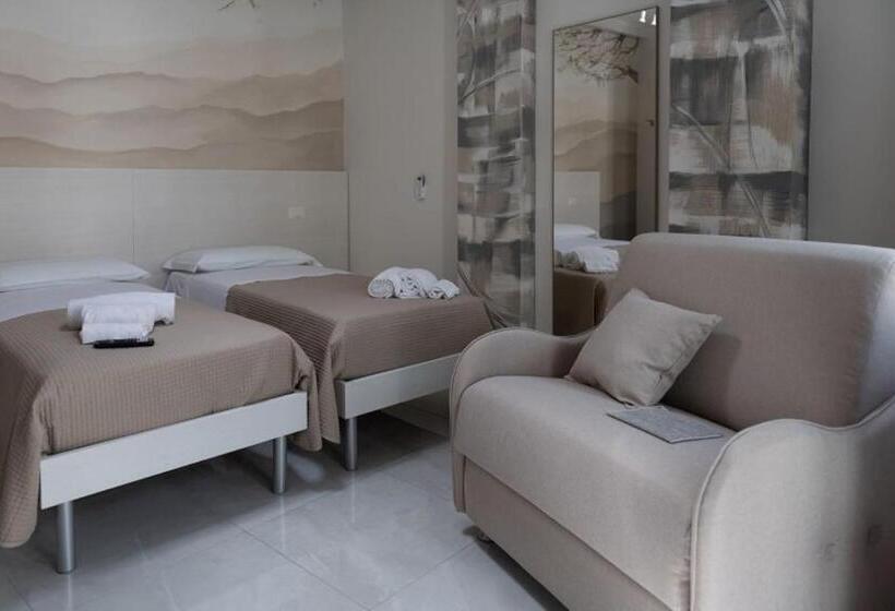 اتاق سوپریور سه تخته, Al Vaglio