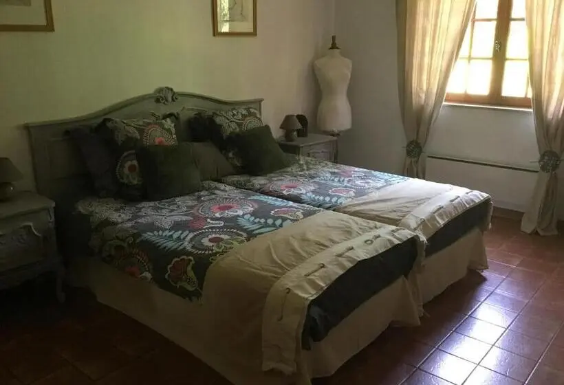 Quarto standard, Villa Isadra