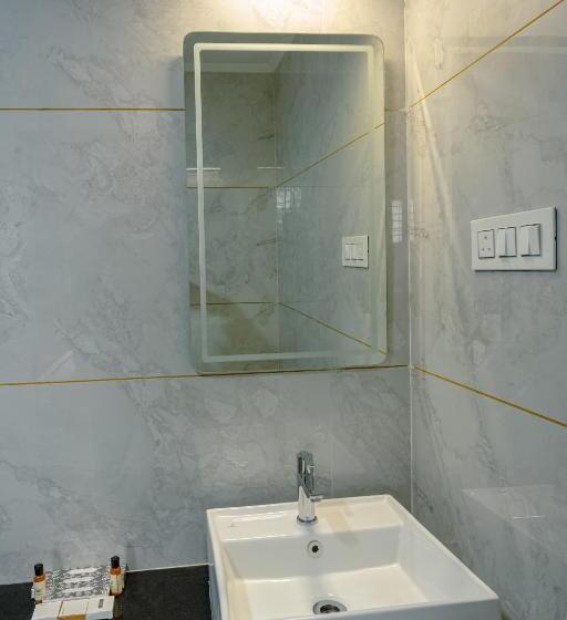 חדר סטנדרט, Durga International