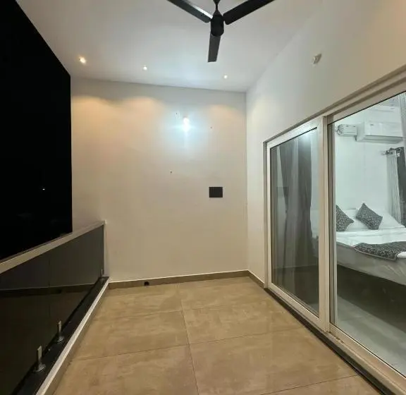 ３ベッドルームアパートメント, Lavish Homestay