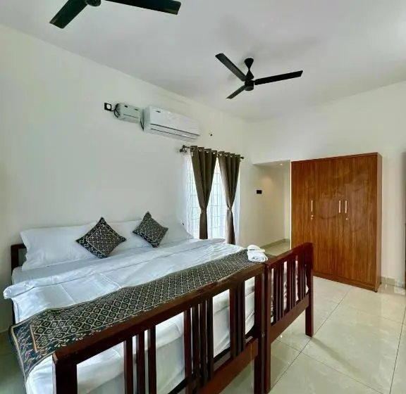 プール付き１ベッドルームヴィラ, Lavish Homestay