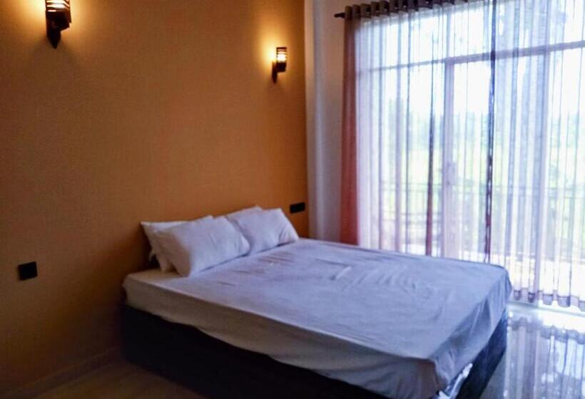 Номер Стандарт с Балконом, Paddy Bungalow