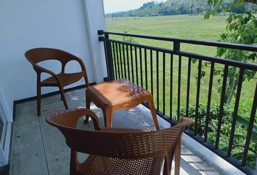 스탠다드 발코니 룸, Paddy Bungalow