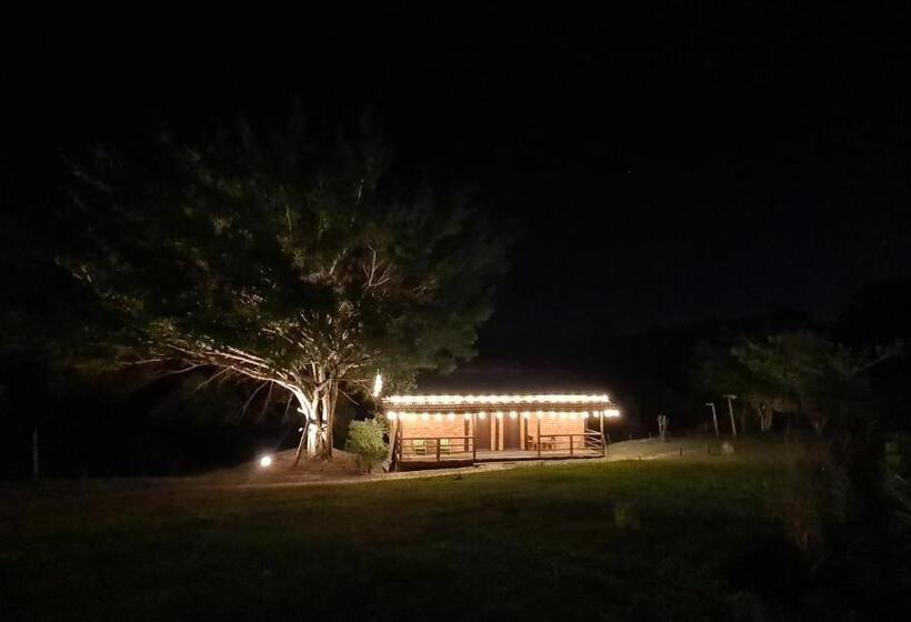 발코니가 있는 스위트, Vale Do Lago   Casa De Campo E Eventos
