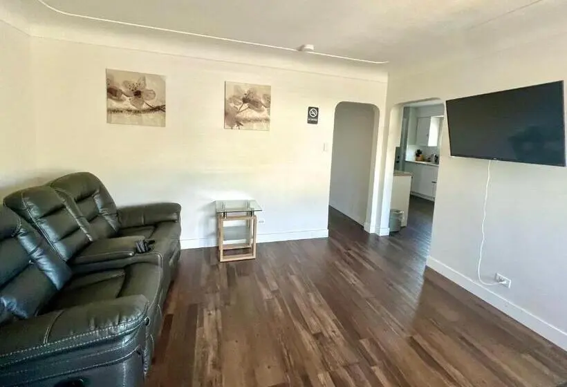 سوییت خانوادگی, Downtown 2b1b Private Suite