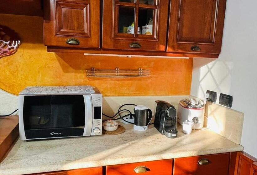 اتاق لوکس, Villetta Home Castelli Apartments