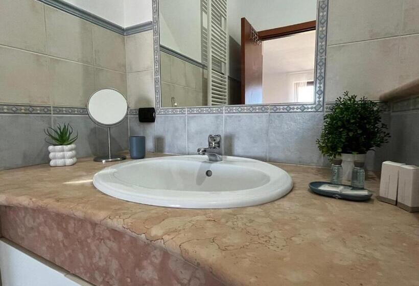 اتاق استاندارد با تخت بزرگ, Villetta Home Castelli Apartments