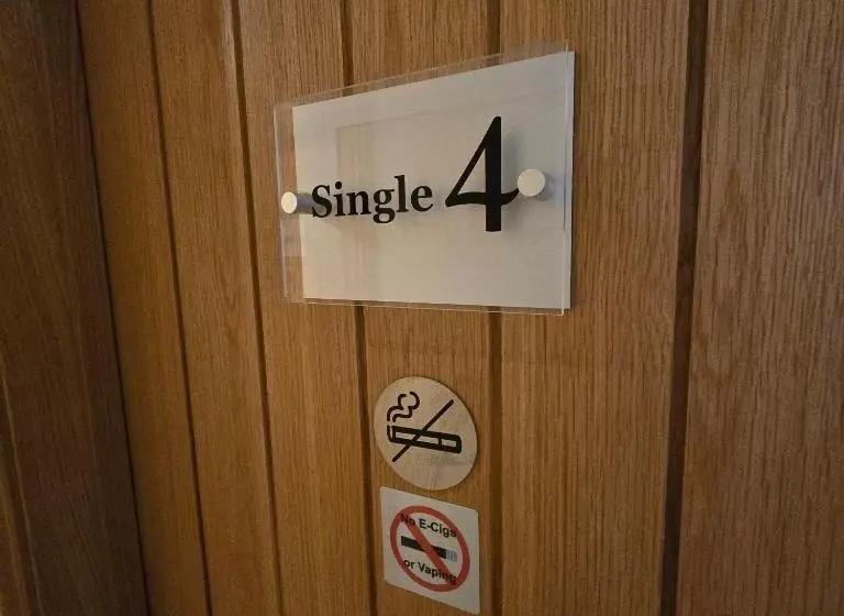庭の見えるシングルルーム, The Star Inn, Weaverthorpe