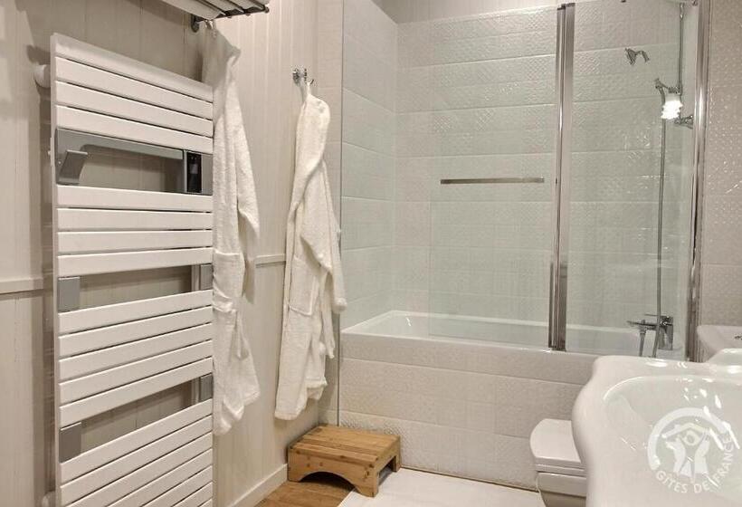 اتاق خانوادگی, Guest House Saint Yves