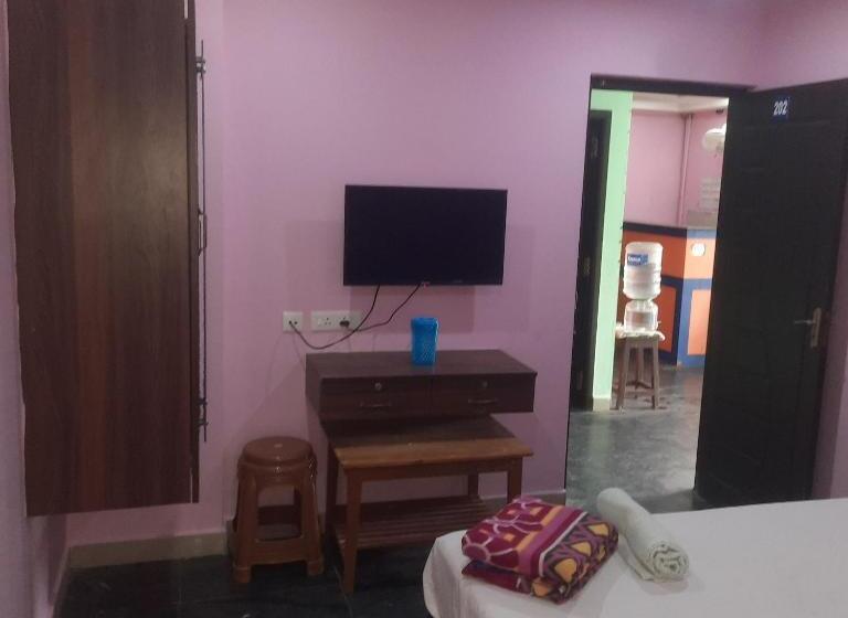 اتاق لوکس سه تخته, Skyway Rooms