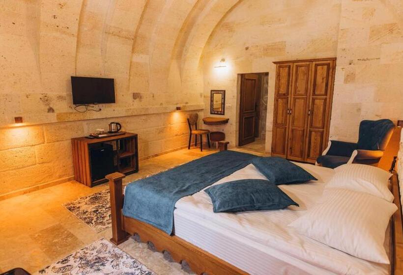 سوئیت با وان آب گرم, Songül Hanım Konağı