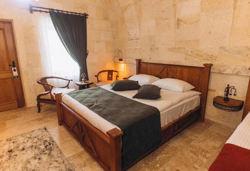 سوئیت با وان آب گرم, Songül Hanım Konağı