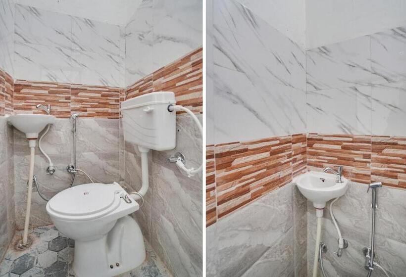 三人经典房间, O The Moon