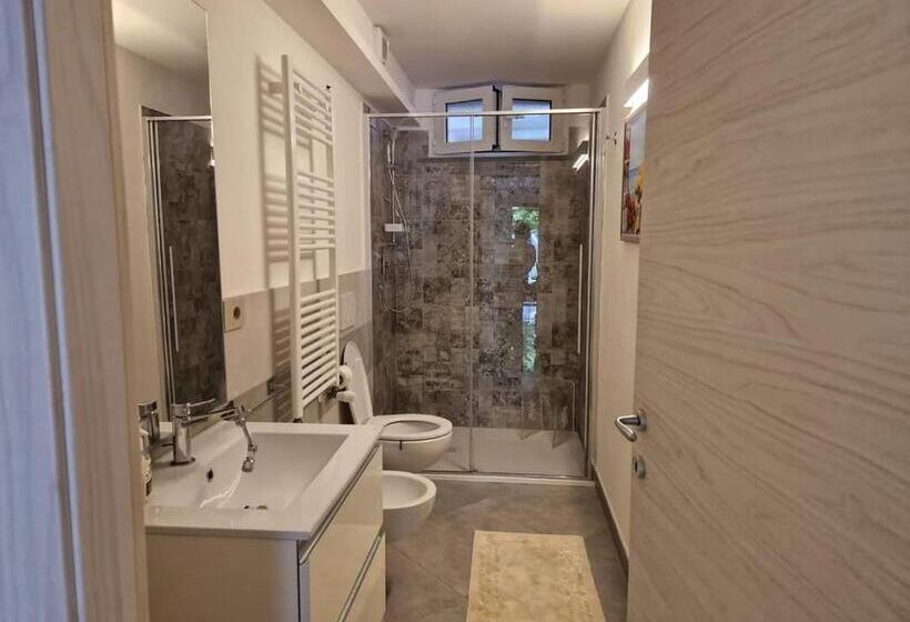 דירת חדר, Disma Rooms