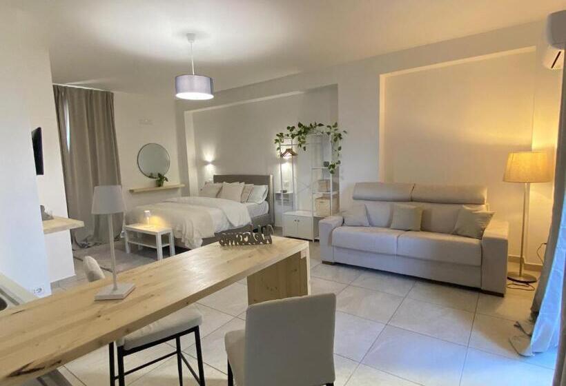 غرفة ديلوكس سرير كينج, Grey Haven Apartments And Suites