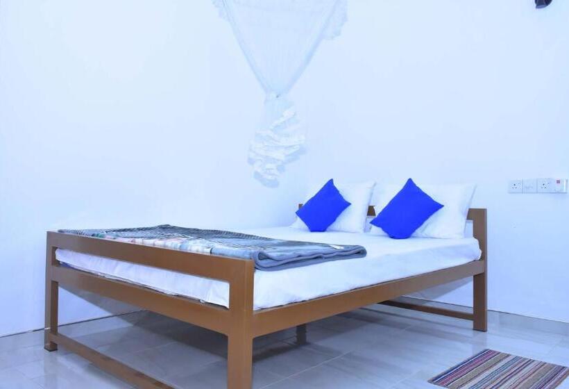 غرفة عائلية, Lake Forest Lodge