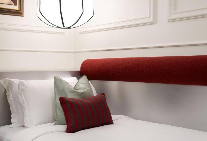 اتاق استاندارد یک نفره, The Couper Umiltà