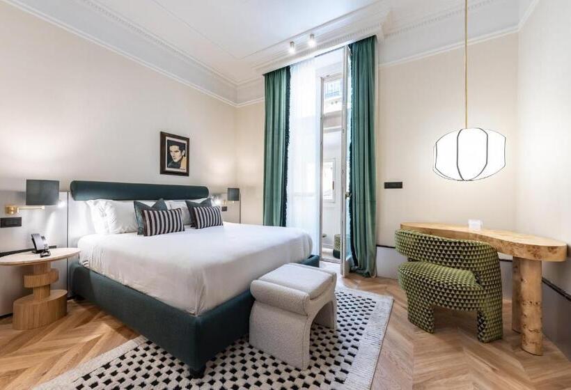 اتاق لوکس با بالکن, The Couper Umiltà