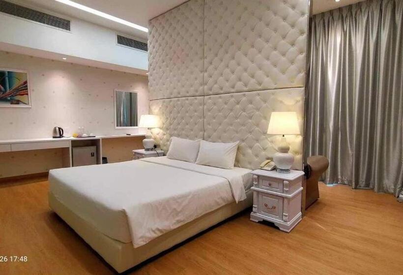スイート, Seeds Hotel Premier The Mines Seri Kembangan
