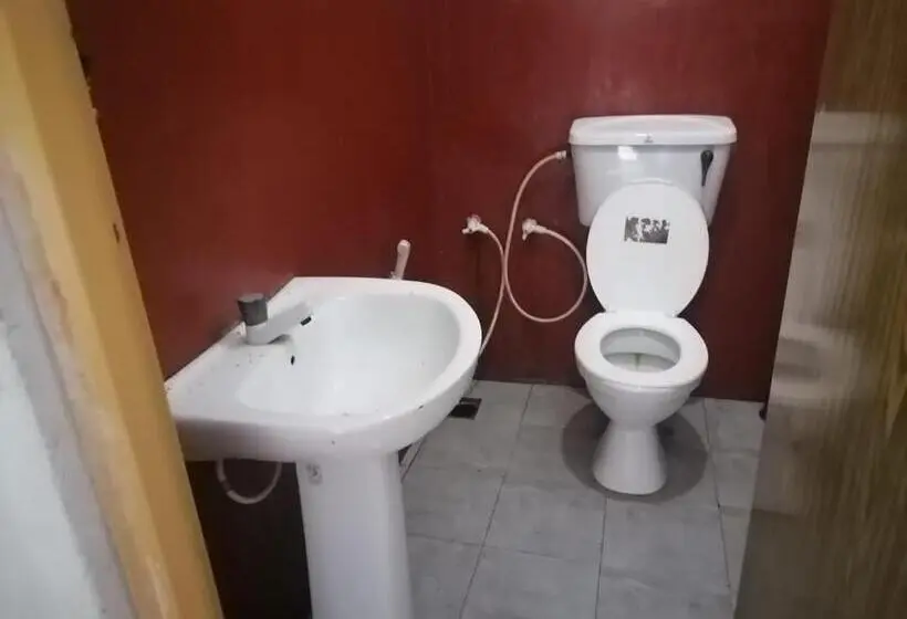エコノミー４人部屋, Pure Land Villa