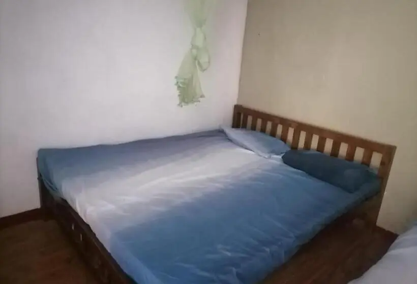 エコノミー４人部屋, Pure Land Villa