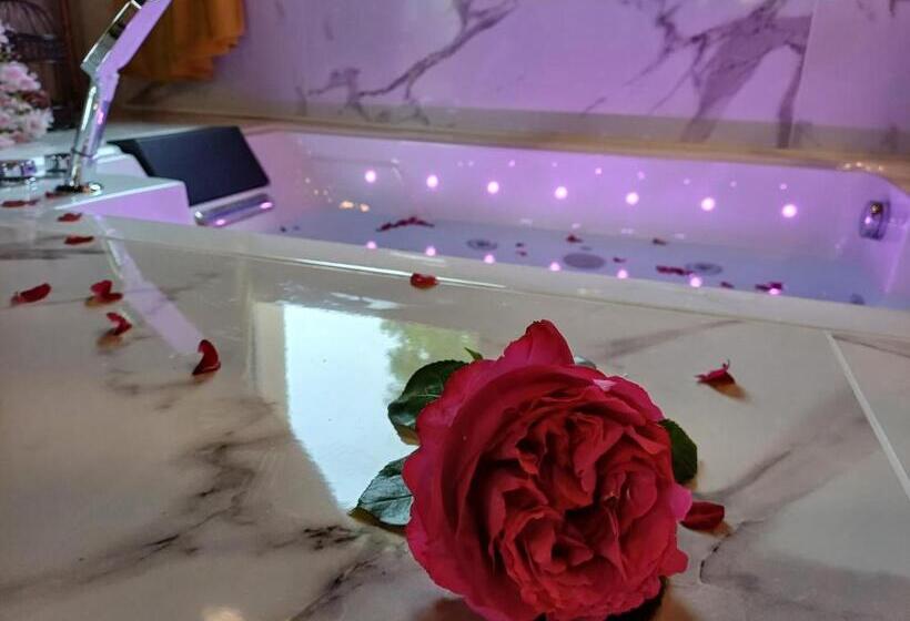 Люкс Повышенной Комфортности, Bélénos   Suites & Spa