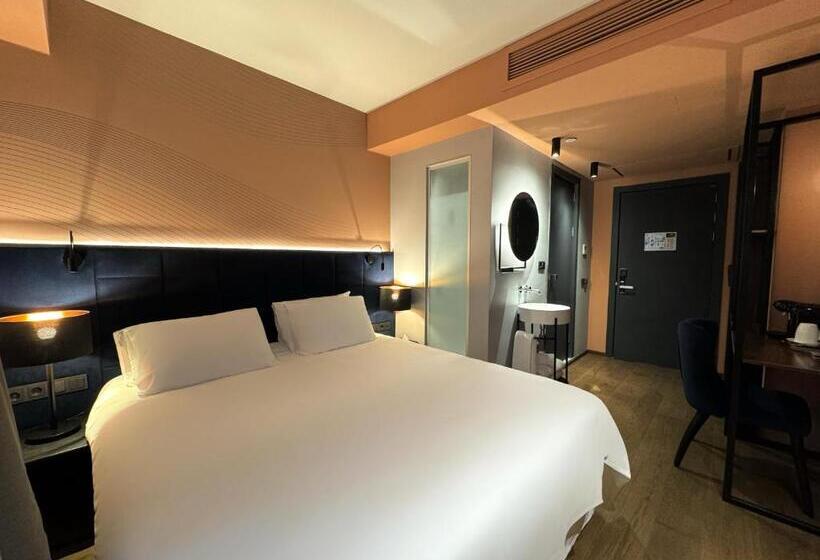 اتاق استاندارد با تخت بزرگ, Tbilisi Edition   Design