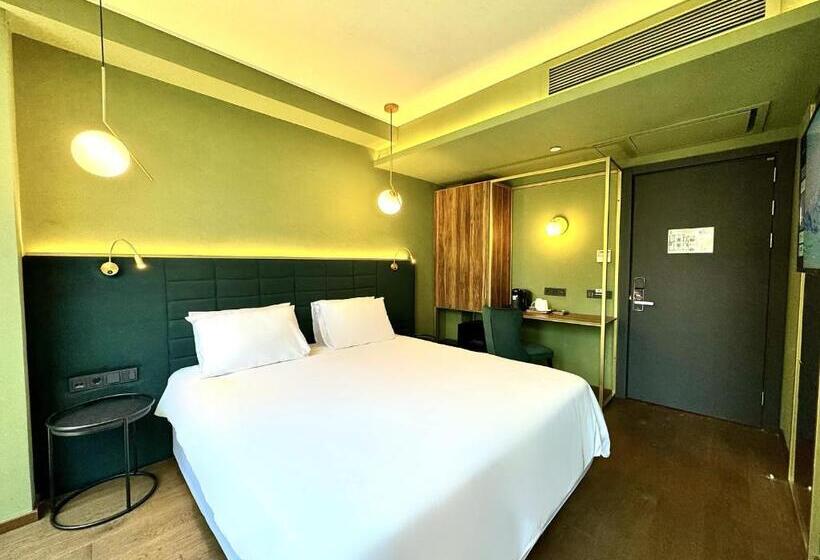 اتاق سوپریور با تخت بزرگ, Tbilisi Edition   Design